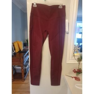 Size 10 Lululemon NWT All the right places Garnet